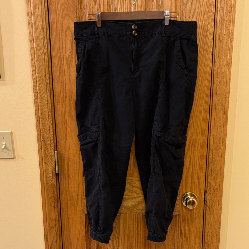 Sonoma Women's Black Jogger Pants